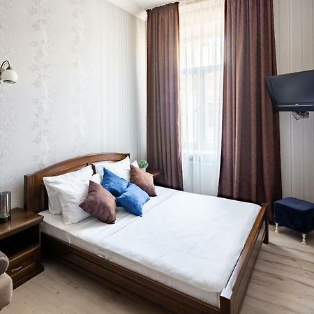 Alfa Apartments Kniazia Romana 11 リヴィウ エクステリア 写真