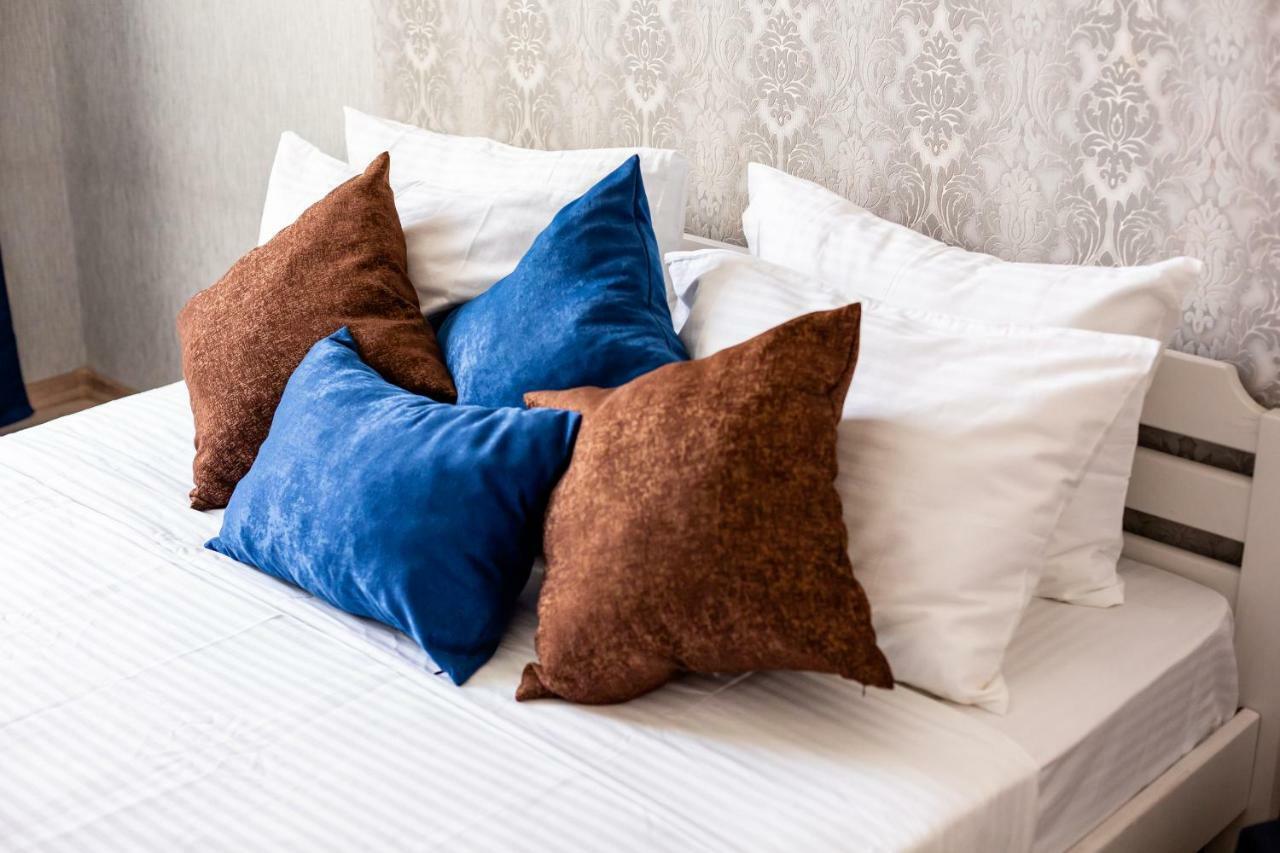 Alfa Apartments Kniazia Romana 11 リヴィウ エクステリア 写真