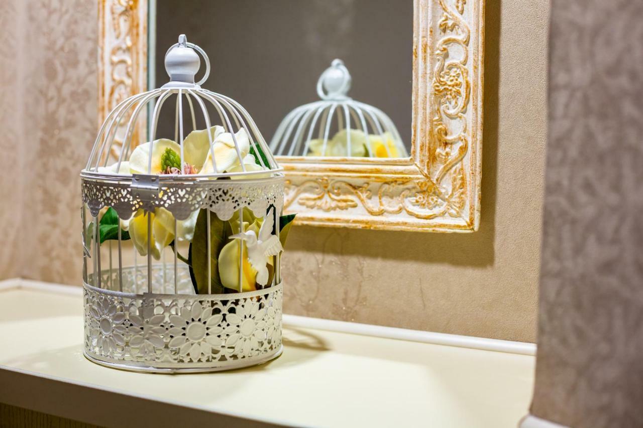 Alfa Apartments Kniazia Romana 11 リヴィウ エクステリア 写真
