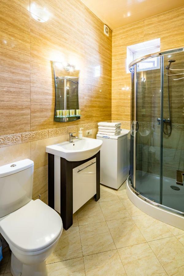 Alfa Apartments Kniazia Romana 11 リヴィウ エクステリア 写真