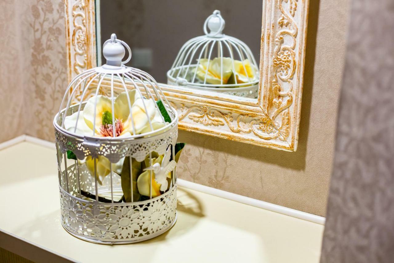 Alfa Apartments Kniazia Romana 11 リヴィウ エクステリア 写真