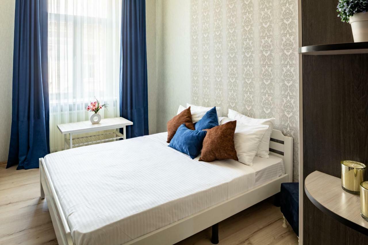 Alfa Apartments Kniazia Romana 11 リヴィウ エクステリア 写真