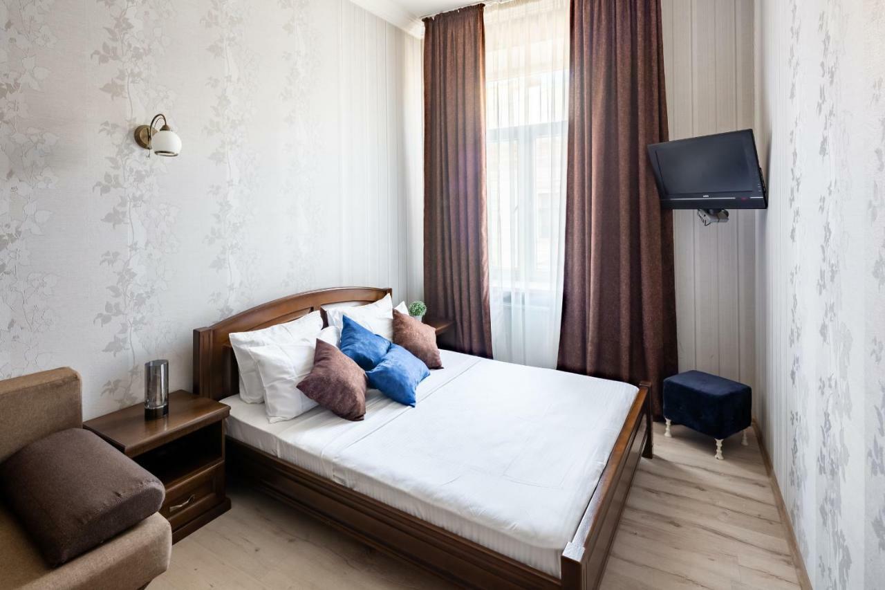 Alfa Apartments Kniazia Romana 11 リヴィウ エクステリア 写真